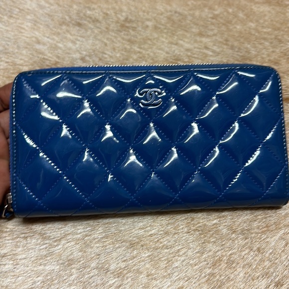 Authentic Chanel Wallet - Picture 12 of 12